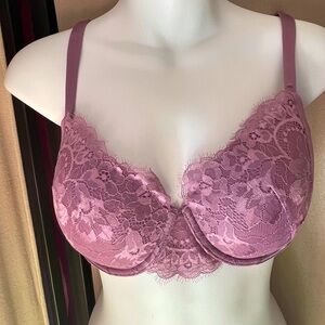La Senza So Free Full coverage Lace Bra. Size 34D. Lace in Center.  Satin other